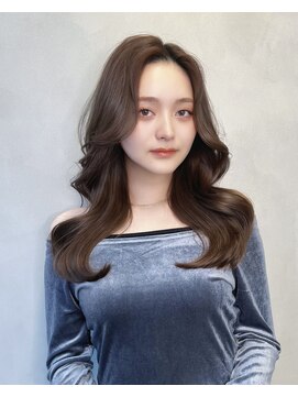 グロー 大宮(GLROW) □ 韓国大宮顔周りレイヤーカットセンター分けワンホンヘア