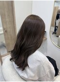 オリーブベージュ