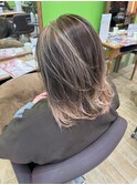シルバーベージュバレイヤージュ
