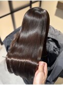 梅雨の時期のうねりを解決！縮毛矯正