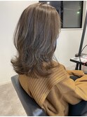 20代30代アッシュグレージュミディアムウルフ伸ばしかけ抜け感