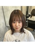 ミディアムハッシュカット