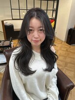 インビテーション(invitation) レイヤーカット くびれ巻き ラベンダーグレージュ