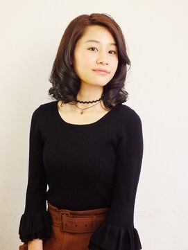 ヘアーメイク タムタム(HAIR MAKE TAMTAM) 毛先重ため　ビックカールスタイル