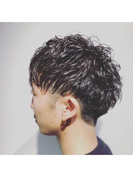 リー ヴィータ 上新庄(Lee Vita) 【Lee Vita】メンズパーマスタイル