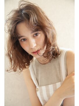 ルタ(LuTa by siesta＆LiCO) LuTa☆吉祥寺スモーキーベージュくびれセミディ