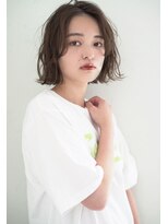 ジョエミバイアンアミ(joemi by Un ami)&nbsp;《joemi 新宿》外ハネボブのウェーブ切りっぱなしボブ　近江