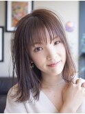 大人可愛い外ハネ切りっぱなしロブ