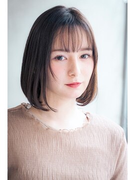 エース (ACE) ACE  切りっぱなし内巻きボブ　×   透明感カラー