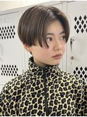 センターパートショート 大人ショート 透明感ベージュ 20代30代