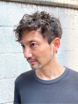 ミモザワークス(Mimosa Works) 大人男性へ おしゃれさ・白髪ぼかし・ボリューム感・こなれ感を