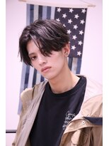 ネイビー(NAVY)&nbsp;ナチュラルセンターパート 女子ウケ〇 毛流れ韓流ヘア