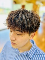 アルチザン(ARTISAN) 【ゆるめ束感】ツーブロショート×波巻きパーマ