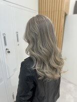 トーン(tone.)&nbsp;透け感ブリーチグレージュ