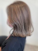 エミュー(emue) 透明感髪質改善カラー◎寒色カラー×30代40代美髪ミディ