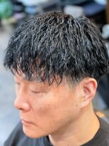 クラシコ(CLASSICO)&nbsp;パーマ　無造作　フェード　メンズパーマダンディバーバー