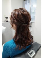 レーヌ(REINE)&nbsp;ゆるふわハーフアップ