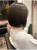 レイヤーボブハイライトカラーミルクティーベージュ