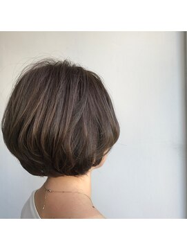 トリコ(trico) ショートボブ