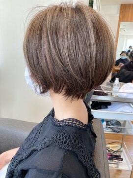 エルサ(Elsa) 【Elsa元町・三宮】ハイライト×マッシュショート