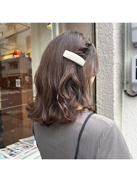 アルマヘアー(Alma hair by murasaki) ◎ミディアムスタイルのベージュカラー◎