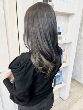 キャアリー(Caary) 福山市Caary垢抜けインナーカラーダークアッシュグレージュ