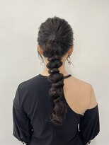 ポニーテールアレンジ 編み下ろし ヘアセット ヘアアレンジ