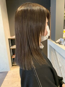 シーン(scene) シアーグレージュ