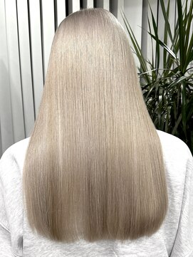 ロウル 渋谷(LOWRL) ホワイトミルクティー/ブリーチ/ダブルカラー