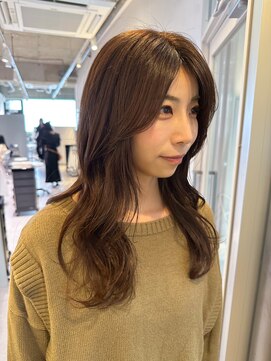 アム(amu) チョコレートブラウン/レイヤーカット/小顔カット