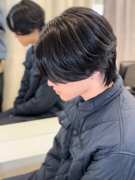 アコロン(acoron.) センターパートウルフ/ニュアンスパーマ/池袋メンズカット