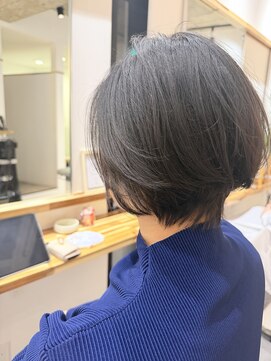 イーエム 自由通り店(e.m.) ショート/ショートボブ/レイヤーカット