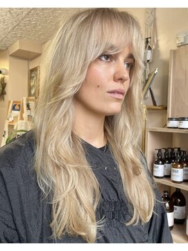 チクロ(ticro) 【チクロ】レイヤーカット/ベージュ/ブロンド