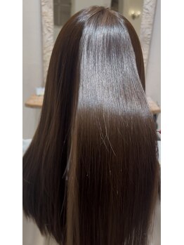 ロッソ ヘアデザイン(ROSSO hair design)の写真/髪質改善矯正とストレートパーマで毎日のお手入れを楽に♪憧れの艶髪へ導きます◎