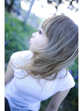 オーバーキャプテンネイキッド(OVER CAPTAIN NAKED) プラチナアッシュグラデーションカラー×人気☆撮影プラン