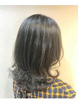 アトリア コースト 横浜(Atria Coast)&nbsp;【20代30代】ミディアムレイヤーｘオリーブカラー