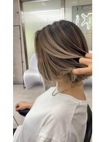 イキ 表参道(iki omotesando)&nbsp;モード/無造作ウェーブ/大人ガーリー[表参道駅]