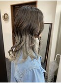 グラデーションカラーグレージュ