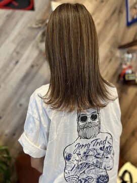 サーティーン(THIRTEEN) 細かいハイライトで透明感プラス!