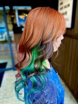 カフェアンドヘアサロン リバーブ(cafe&hair salon re:verb)&nbsp;インナーカラーグリーン×オレンジ