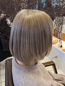 ヘアーアンドメイク サワ 上田本店(SAWA) 大人かわいいワンカール小顔補正立体カットミルクティーベージュ