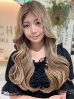 ハチ(HACHI)&nbsp;ワンブリーチでミルクティーカラー