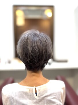 ルームス(ROOM’S) レイヤーボブ/ハイライト/イルミナカラー