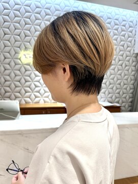 ピークアブー アヴェダ ギンザシックス(PEEK-A-BOO AVEDA GINZASIX) 丸みハンサムショート