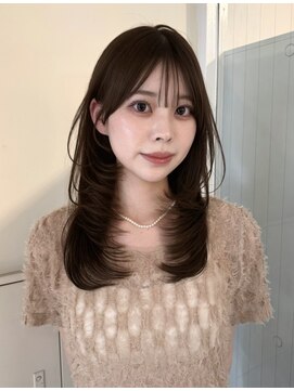 ムージー(moug) ミディアムレイヤー × オリーブベージュ