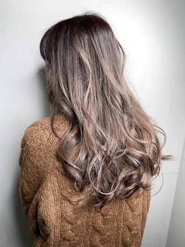 ワット 新宿店 バレイヤージュ×ミルクティーベージュ【担当DAIKI】