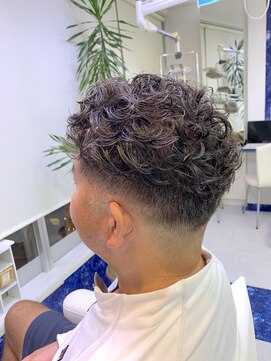 ヘアートーク アイズ(HAIR TALK I's) フェード×パーマ
