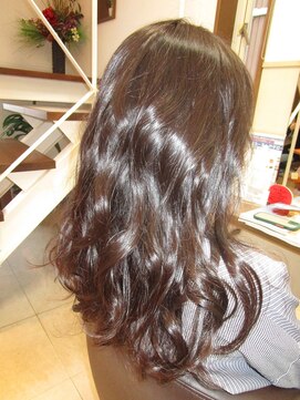 コアフィールフィス(COIFFURE fils) 【M3D見附今町】ロングウェーブ