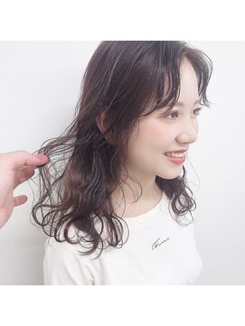 ガーランドウメダ(Garland umeda) リラックスウェーブ＿セミロング＿000792