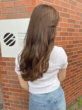 イイナヘアガレージ(117) 【117hairgarage】大人かわいい_美髪スモーキーベージュ